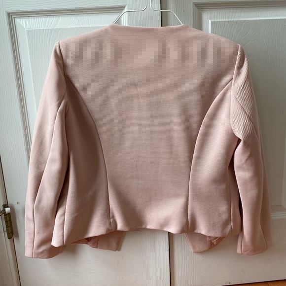 Pink Jacket - Picture 4 of 4